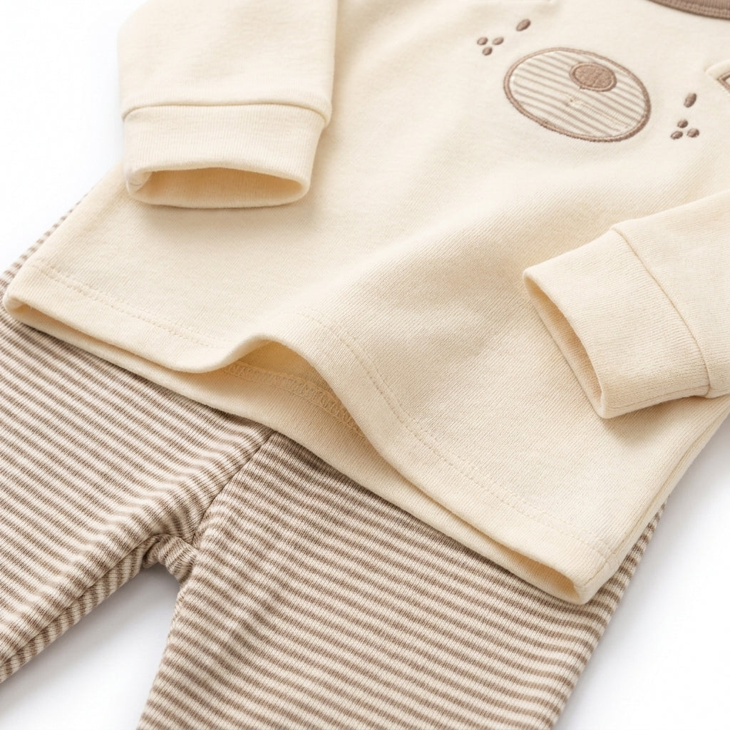 7 Piece Winter Starter Set Lining Bear Cream & Beige — Fabric texture close-up