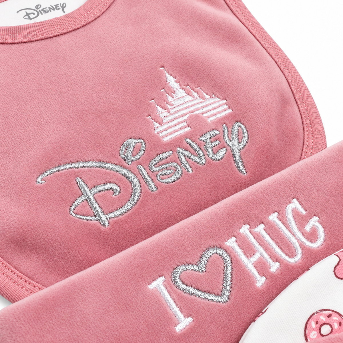 7 Piece Winter Starter Set Disney Pink & White — Embroidery and design close-up