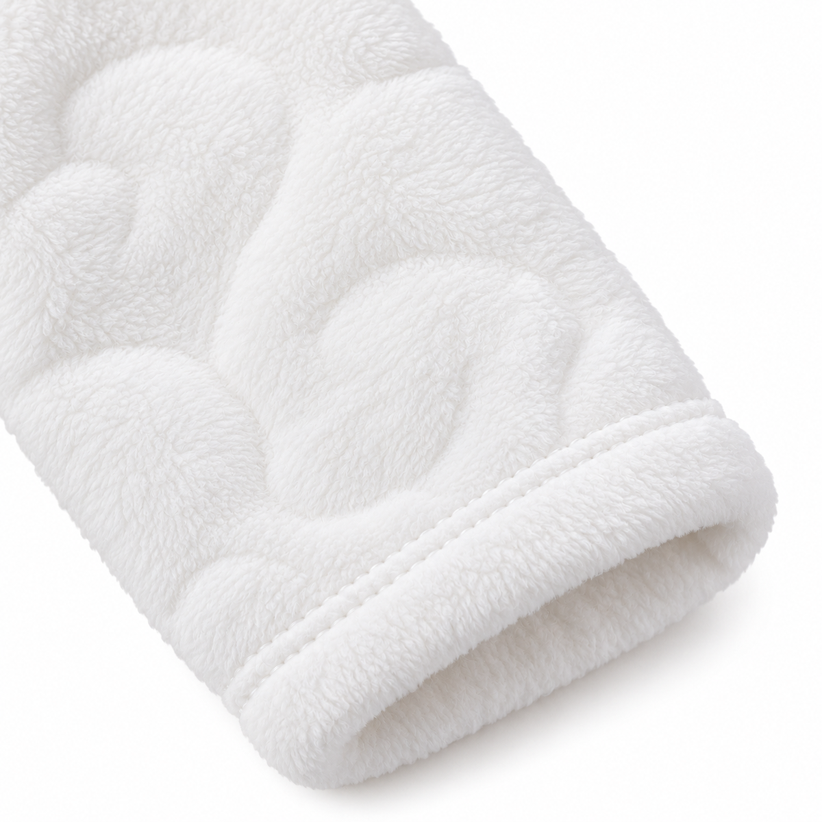 Winter Fur 3 Piece Suit With Cap – Friend Bear Embroidery White — Fabric texture close-up