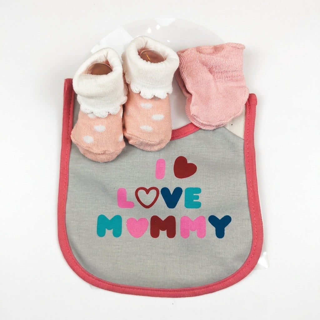 BABY GIRLS 3 PIECE GIFT SET I LOVE MOMMY PRINTED SOFT COTTON (BIB, SOCKS & MITTENS)