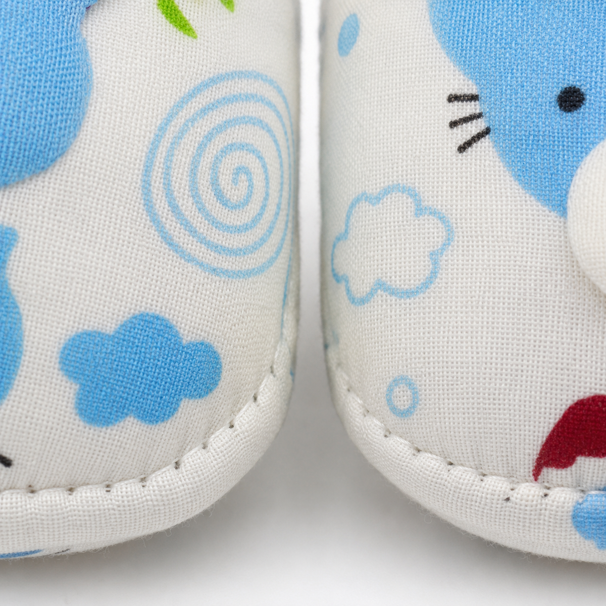 BABY GIFT BOOTIES THAI PRINTED