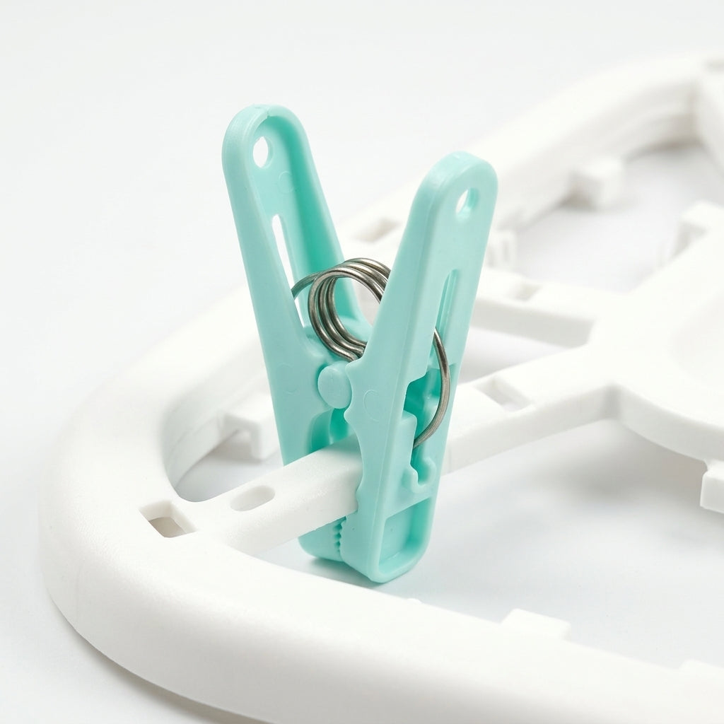 BABY CLOTHES PLASTIC HANGER SQUARE GREEN
