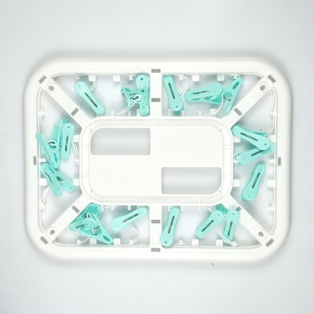 BABY CLOTHES PLASTIC HANGER SQUARE GREEN