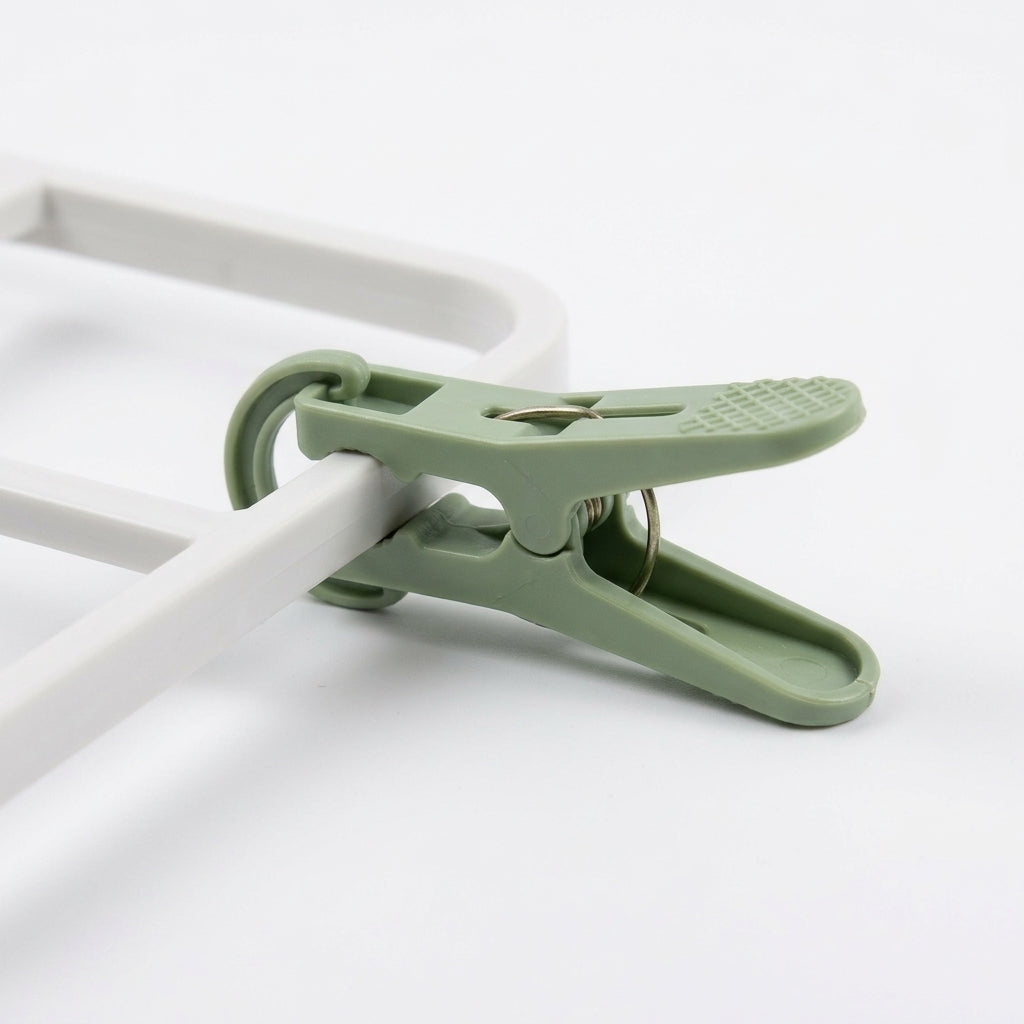 Green Edition Multi Use Laundry Hanger 16 Heavy-Duty Clips 360° Rotating