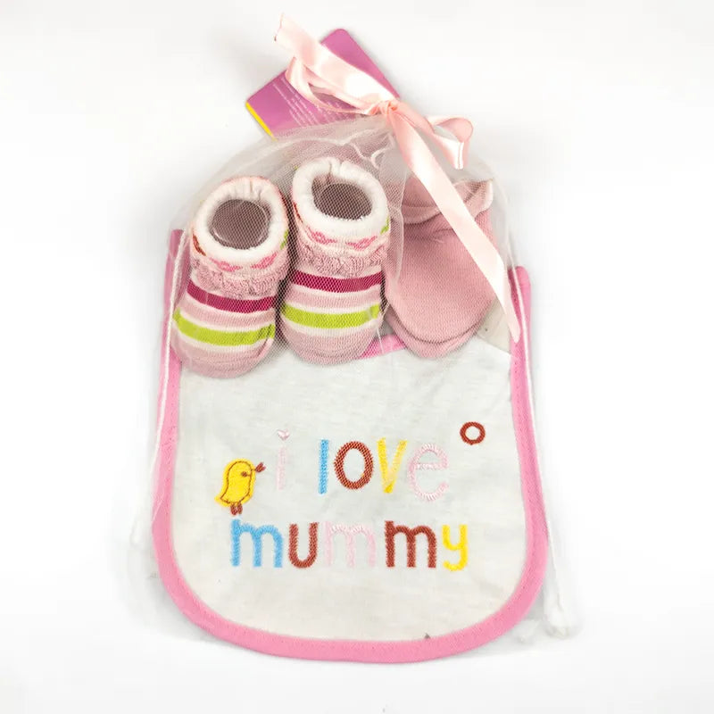 BABY GIRLS 3 PIECE GIFT SET I LOVE MOMMY EMBROIDERED SOFT COTTON (BIB, SOCKS & MITTENS) - image 2