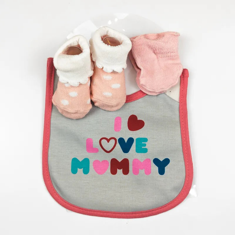 BABY GIRLS 3 PIECE GIFT SET I LOVE MOMMY PRINTED SOFT COTTON (BIB, SOCKS & MITTENS)