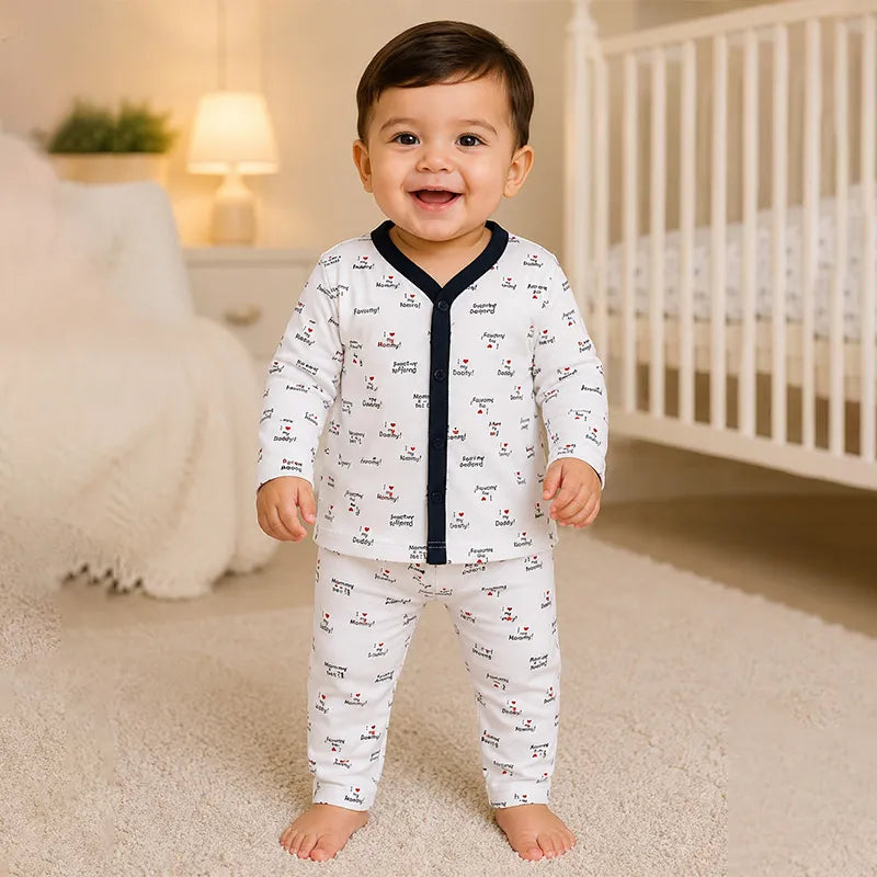 BABY UNISEX MOMMY & DADDY TEXT PRINT NIGHT SUIT – WHITE & NAVY BLUE