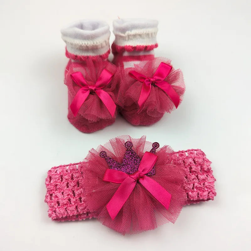 CUTE BABY GIFT SET HEADBAND AND BOOTIES PINK CROWN DESIGN